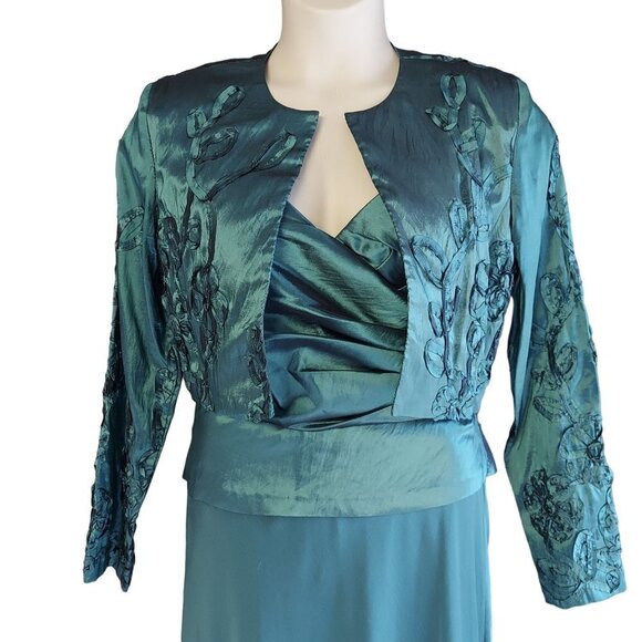 Patra Women's 2-Piece Taffeta and Chiffon Formal Gown w/Bolero Jacket - Picture 6 of 13